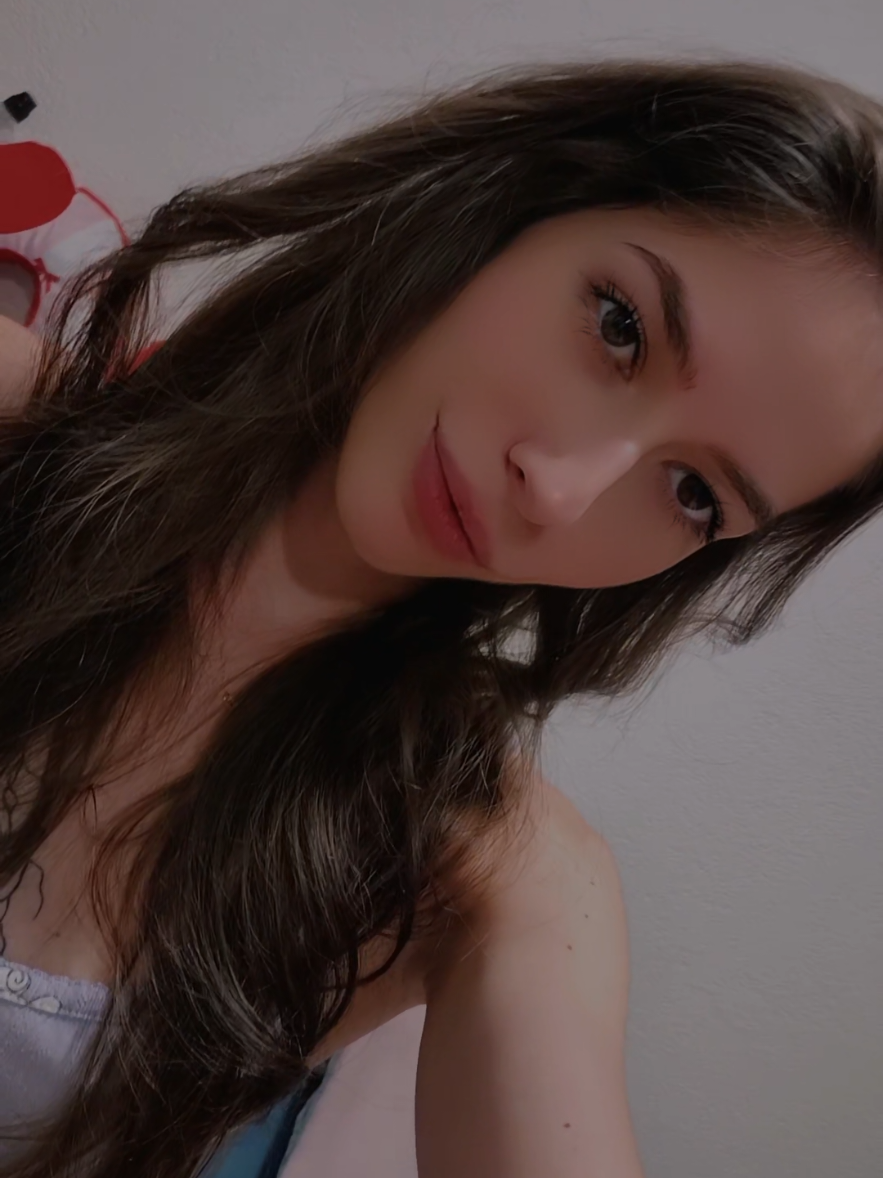 @Gabriela 🍭🦋