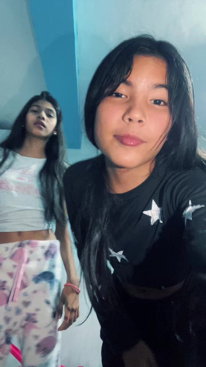 @Adriana💙🌟
