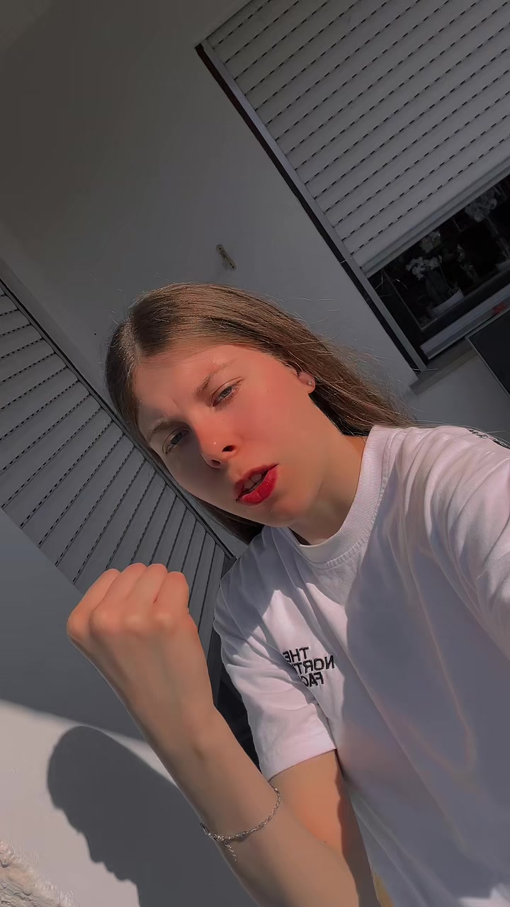 @angelina04.03