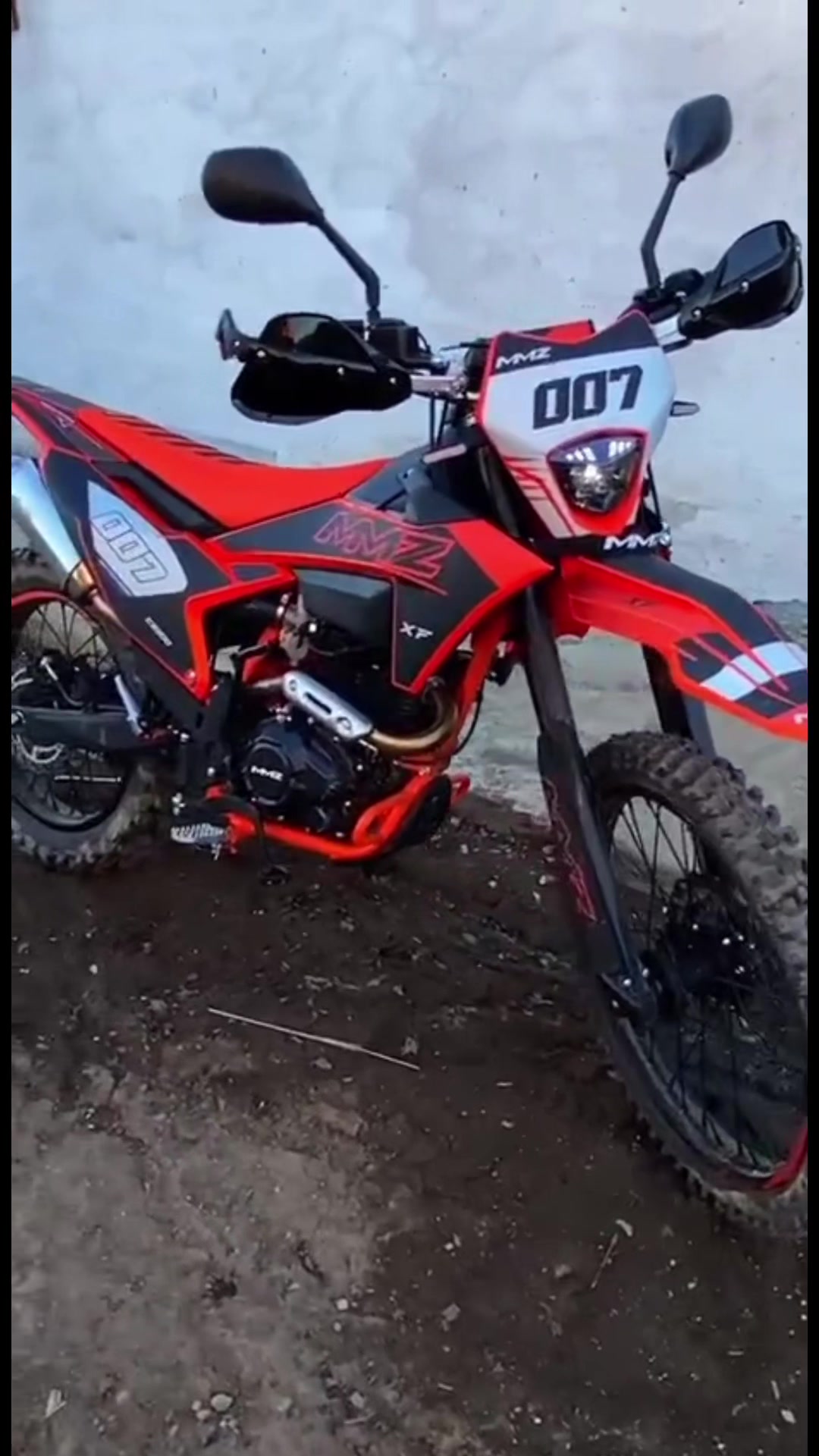 @MOTO luxe