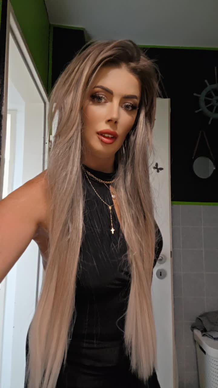 @💋 𝓔𝓿𝓮~𝓵𝔂𝓷 💋
