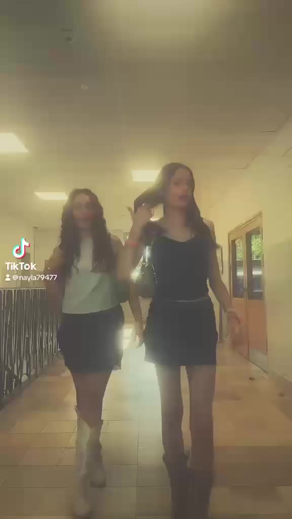 @Mia