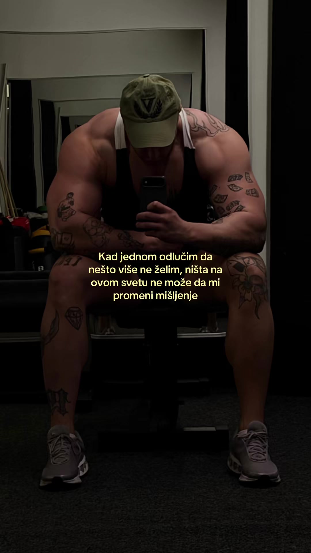 @V U K