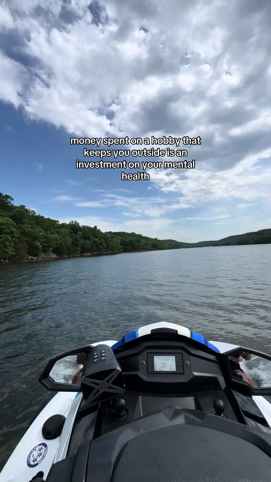 @claytonbull_