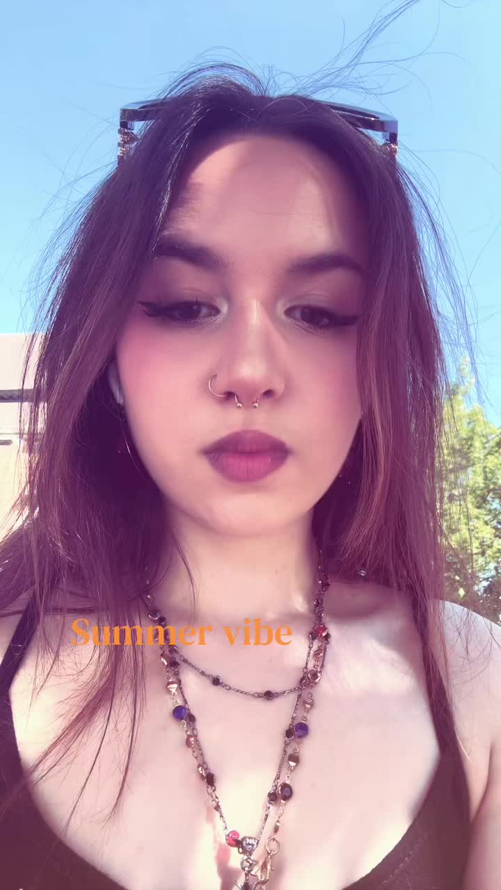 @Clara..m_.