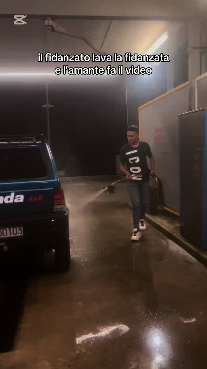 @✰