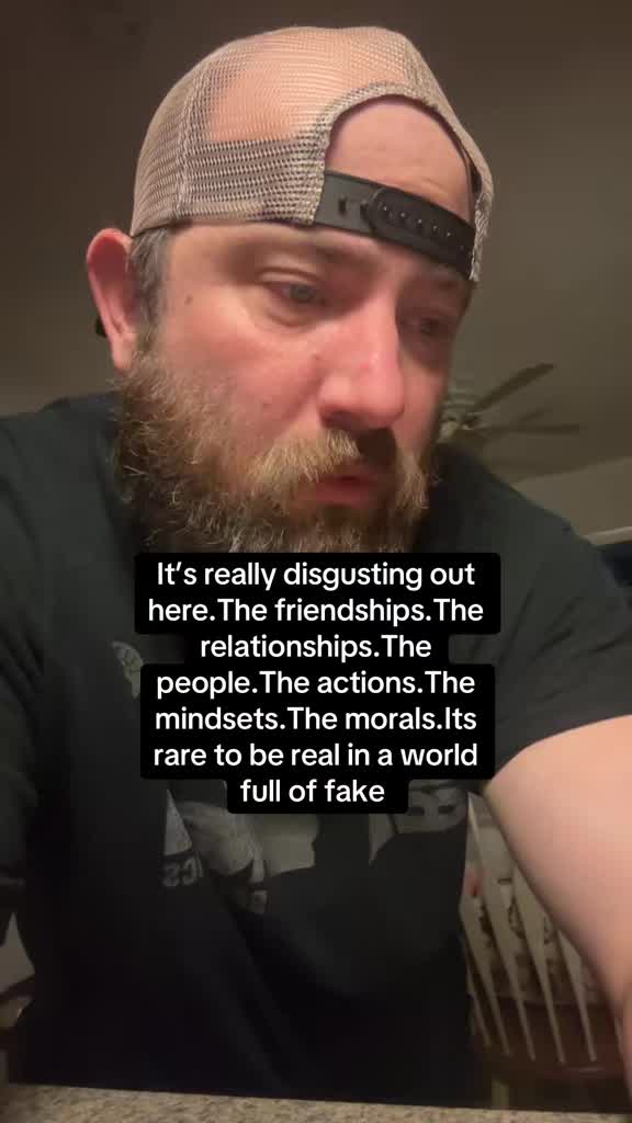 @🤬pissedofficky🤬