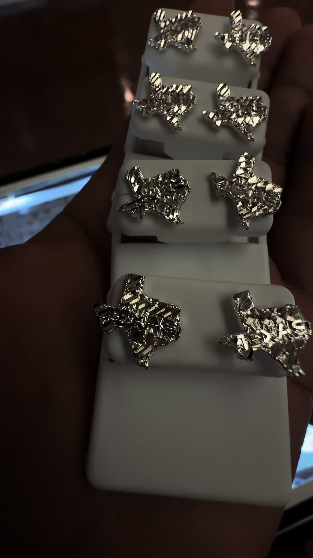 @AliJewelers