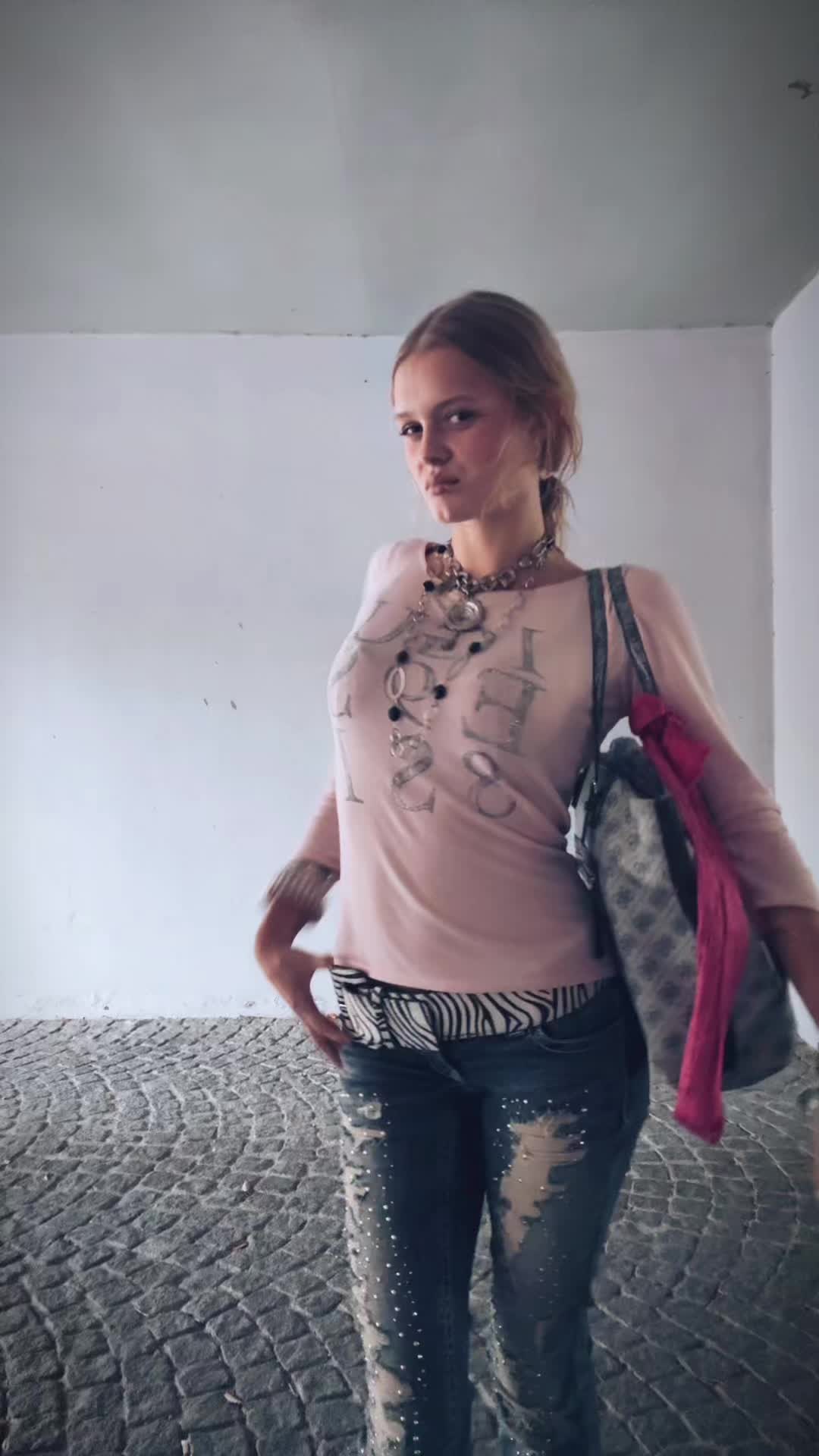 @anna.mrsnm
