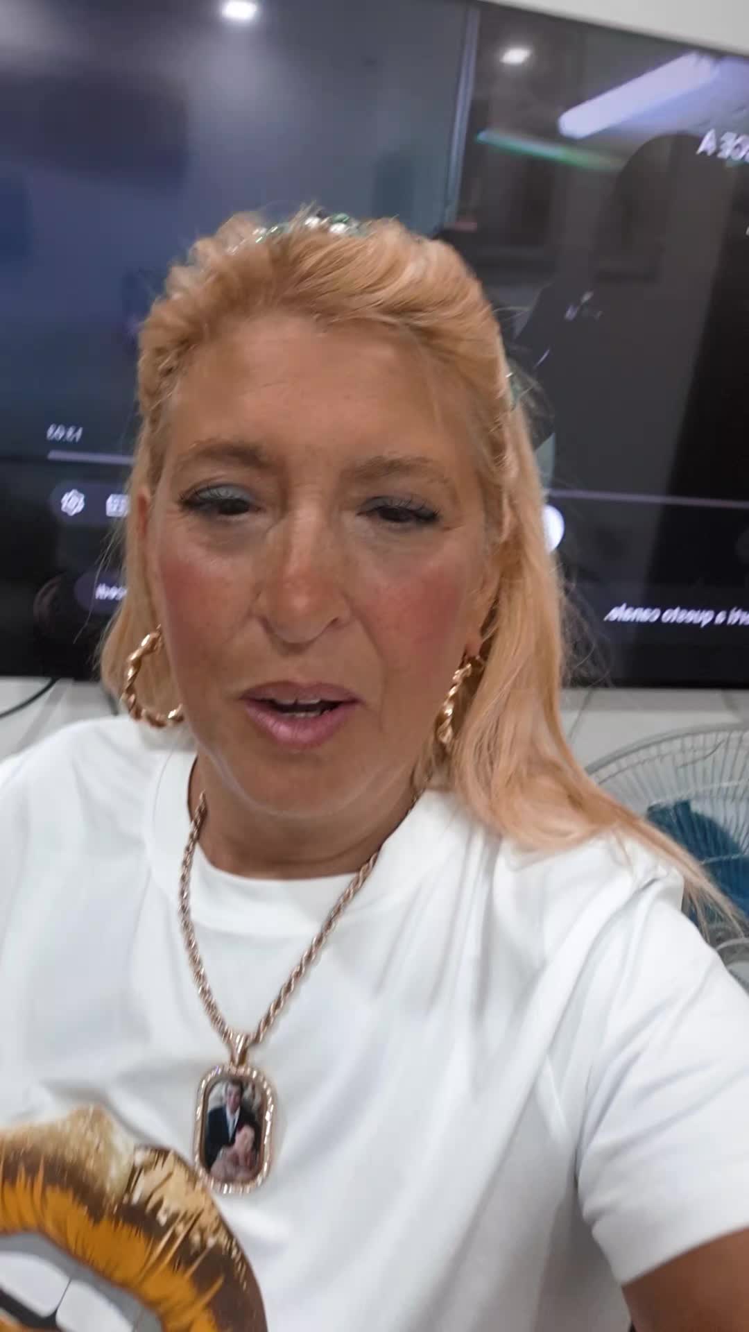 @Elisabetta
