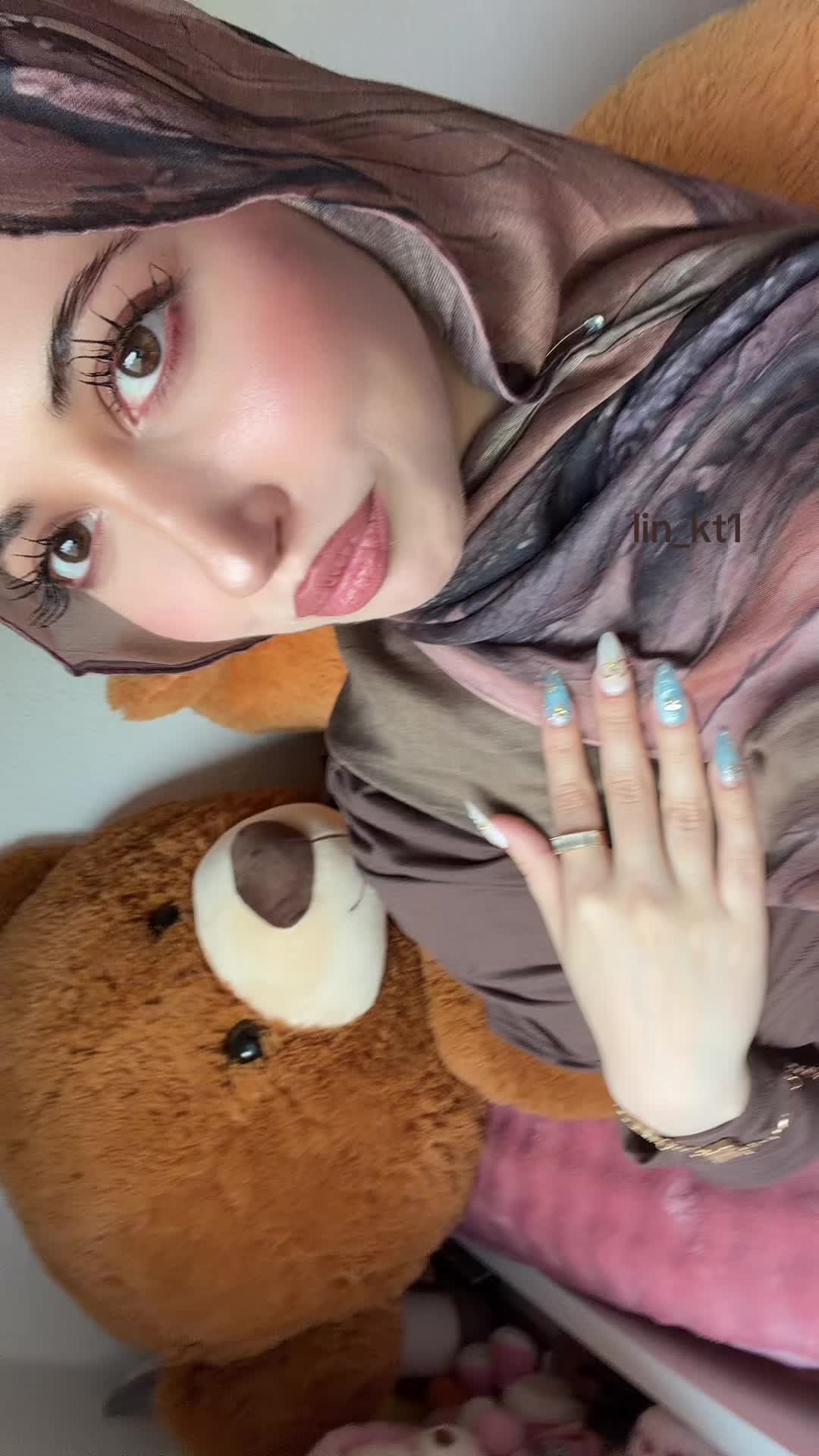 @لين