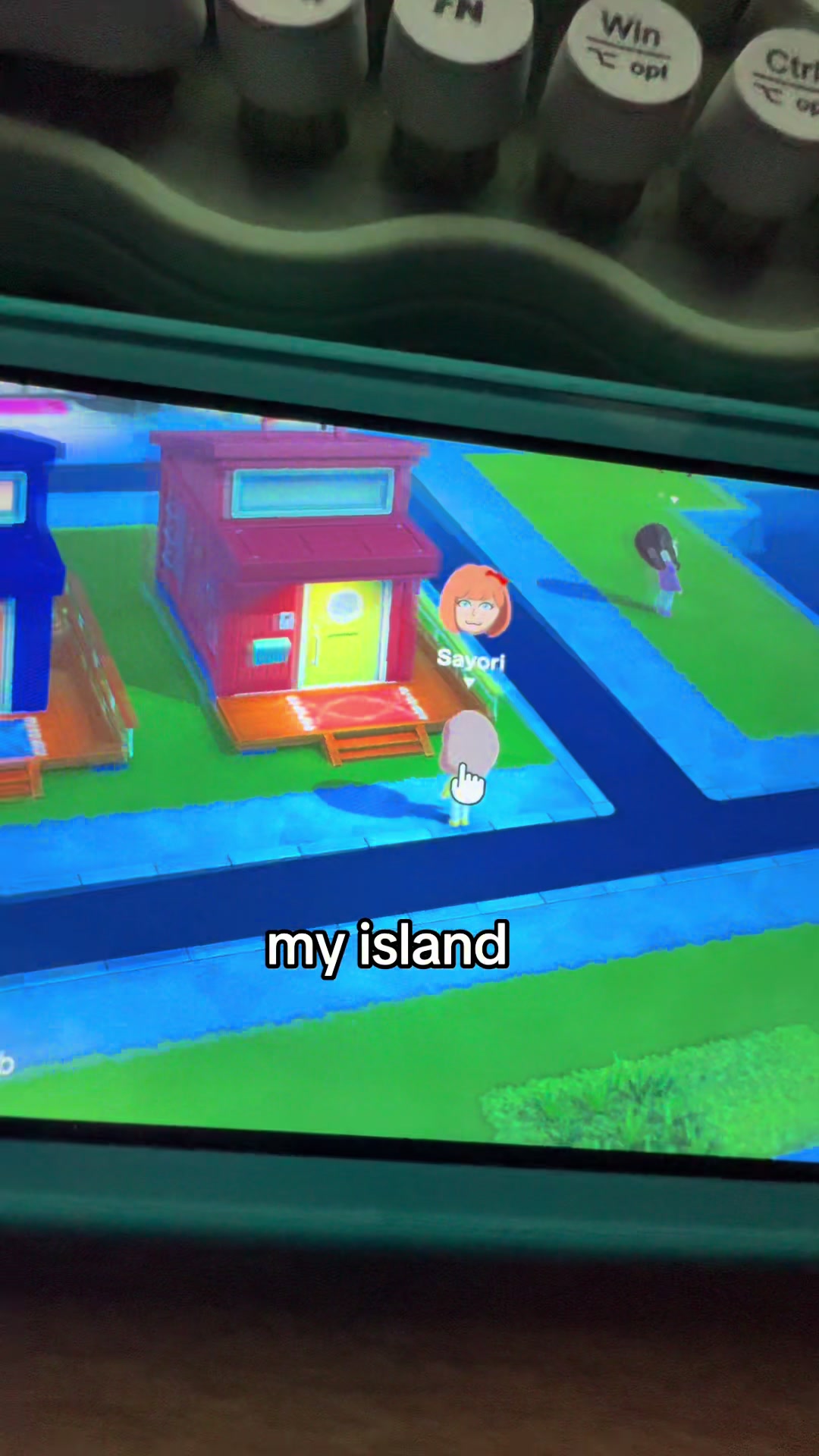 @⃟