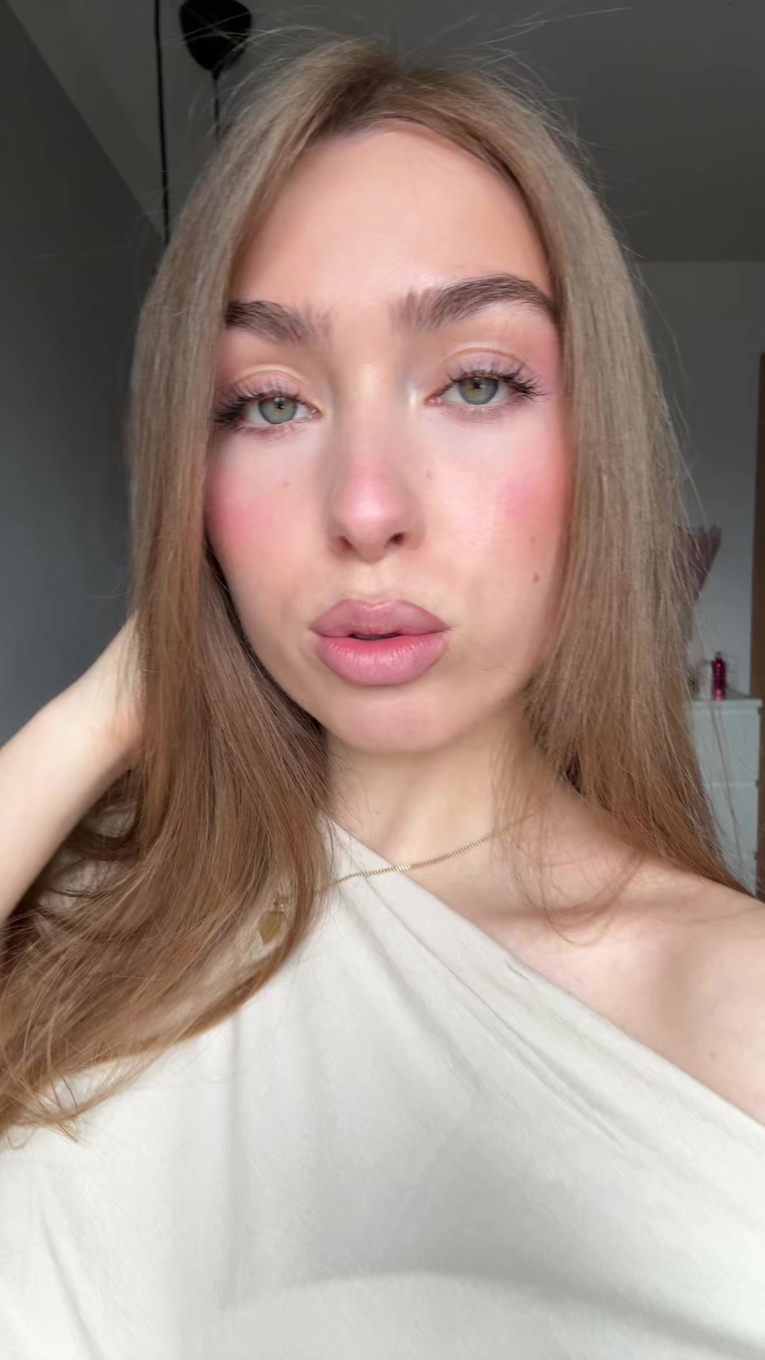 @ℰ