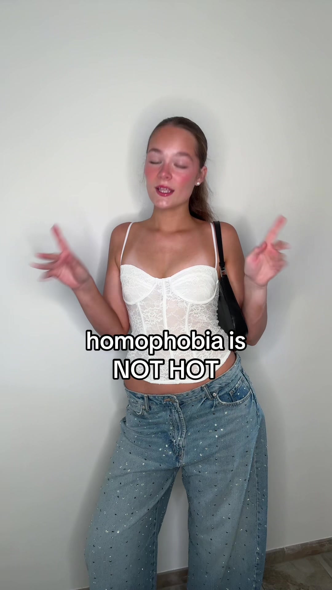 @ellieskiba