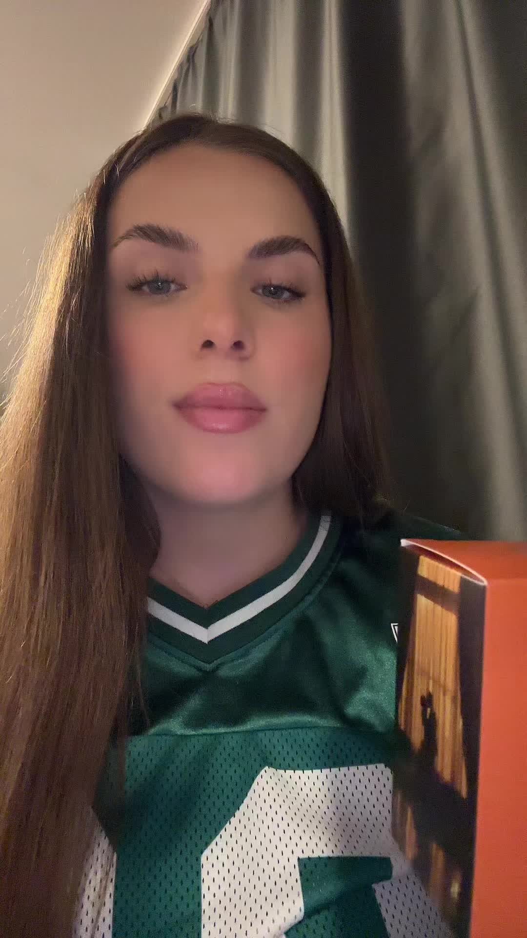 @👸🏽