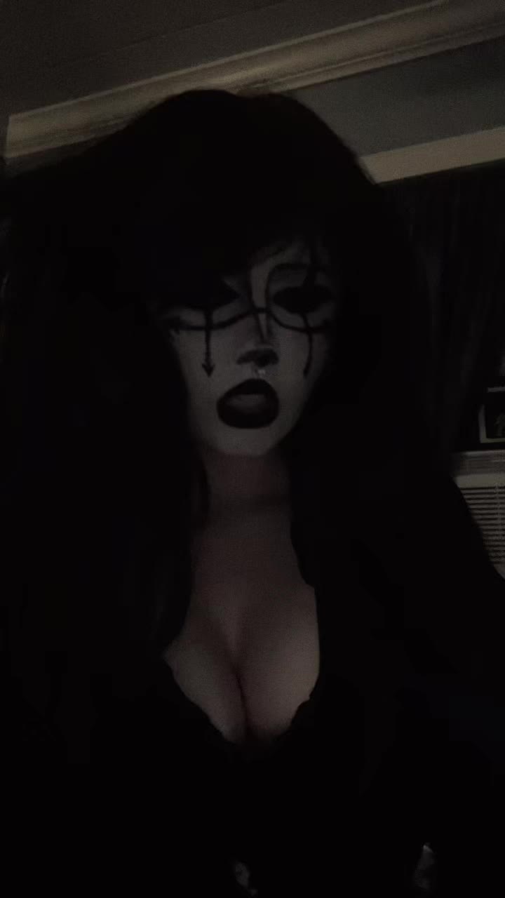 @🦇🖤🧿~ 𝒁𝒖𝒛𝒖 ~🧿🖤🦇