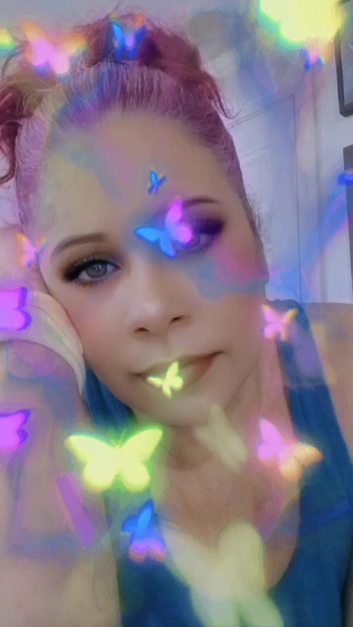 @Desiii