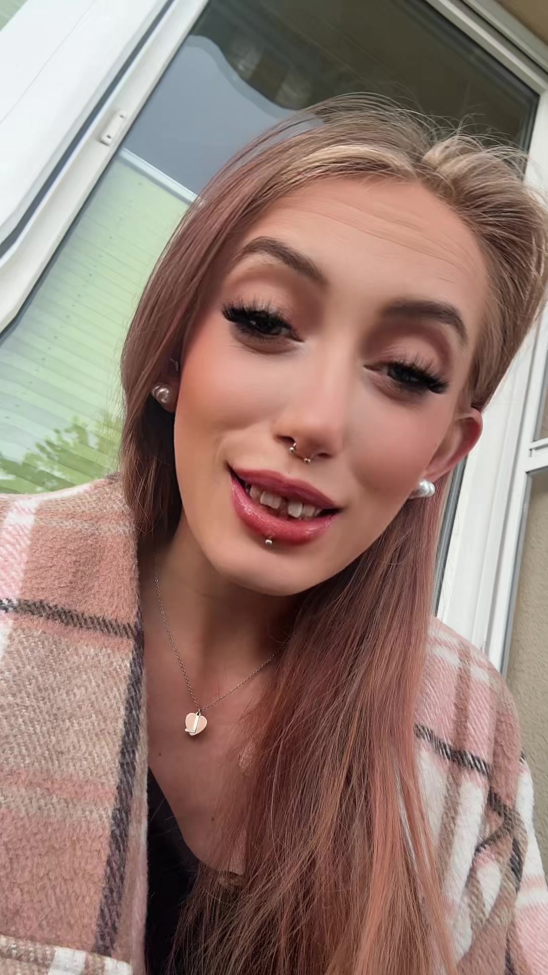 @Livinoox