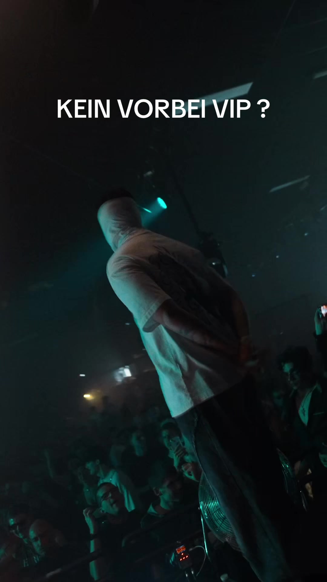 @6CL&Oslash;NE