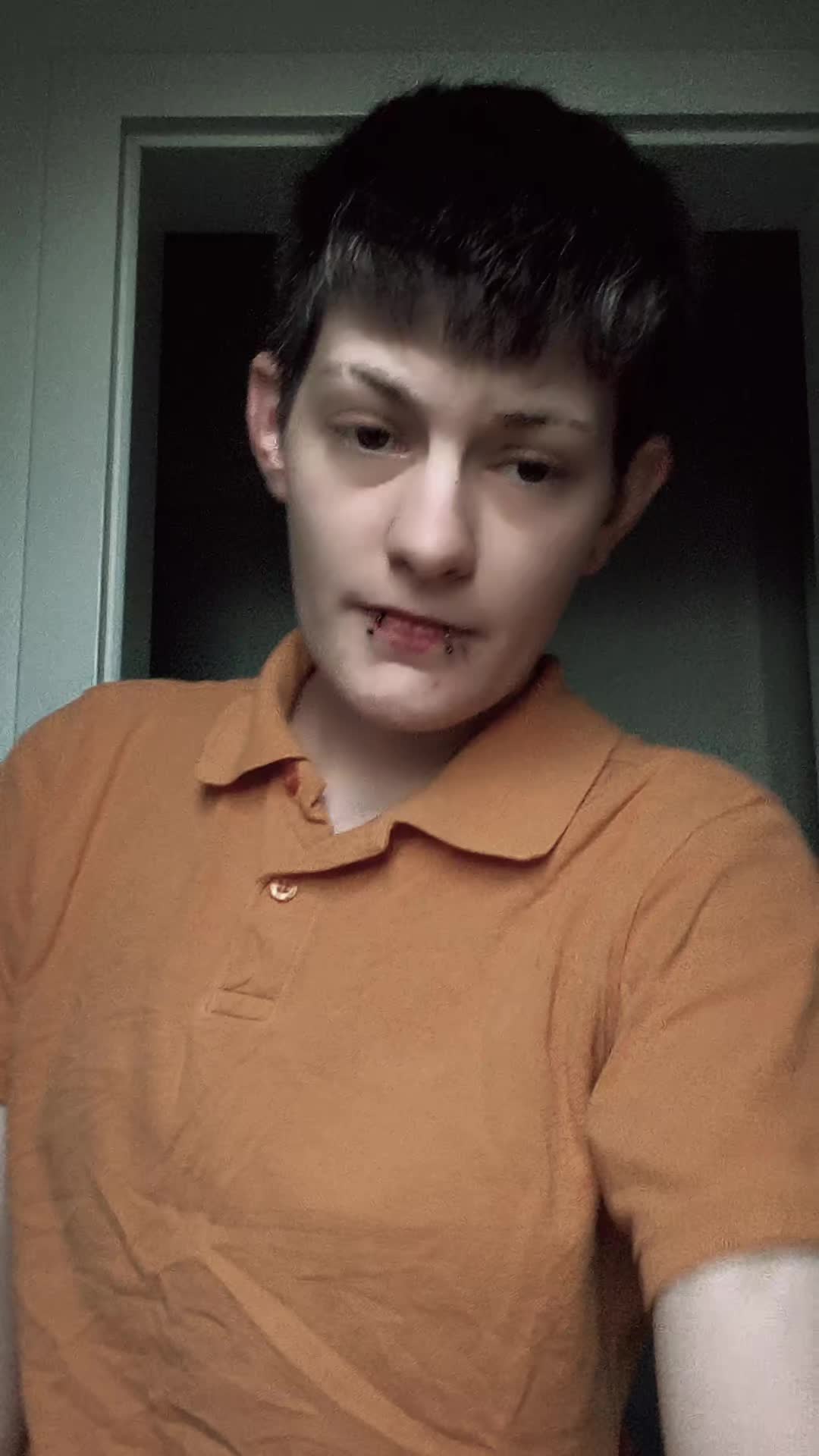 @™
