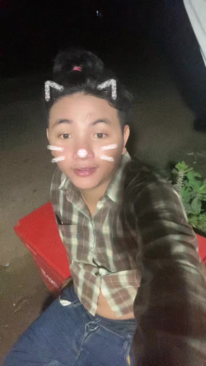 @សុឡាត់ ក្បាល់ខូច🙄