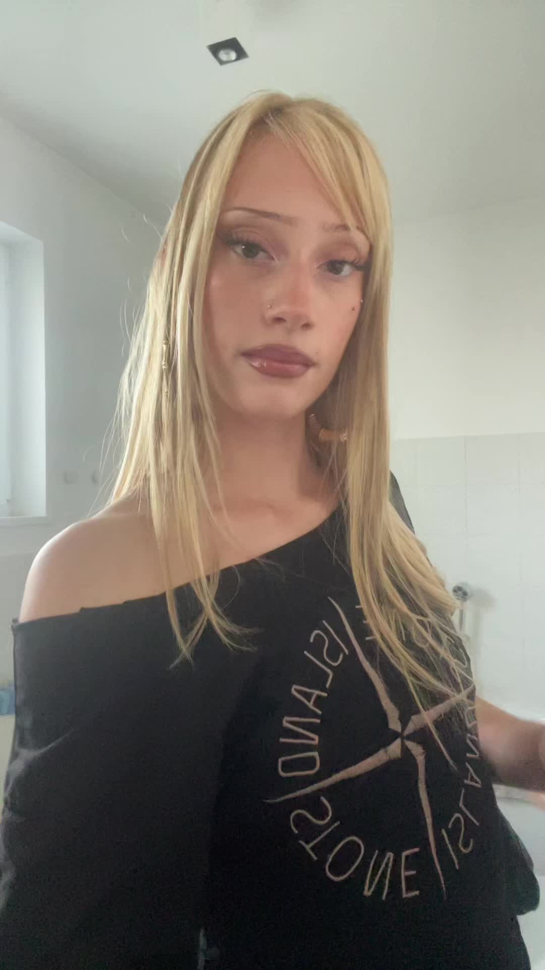 @👸🏼