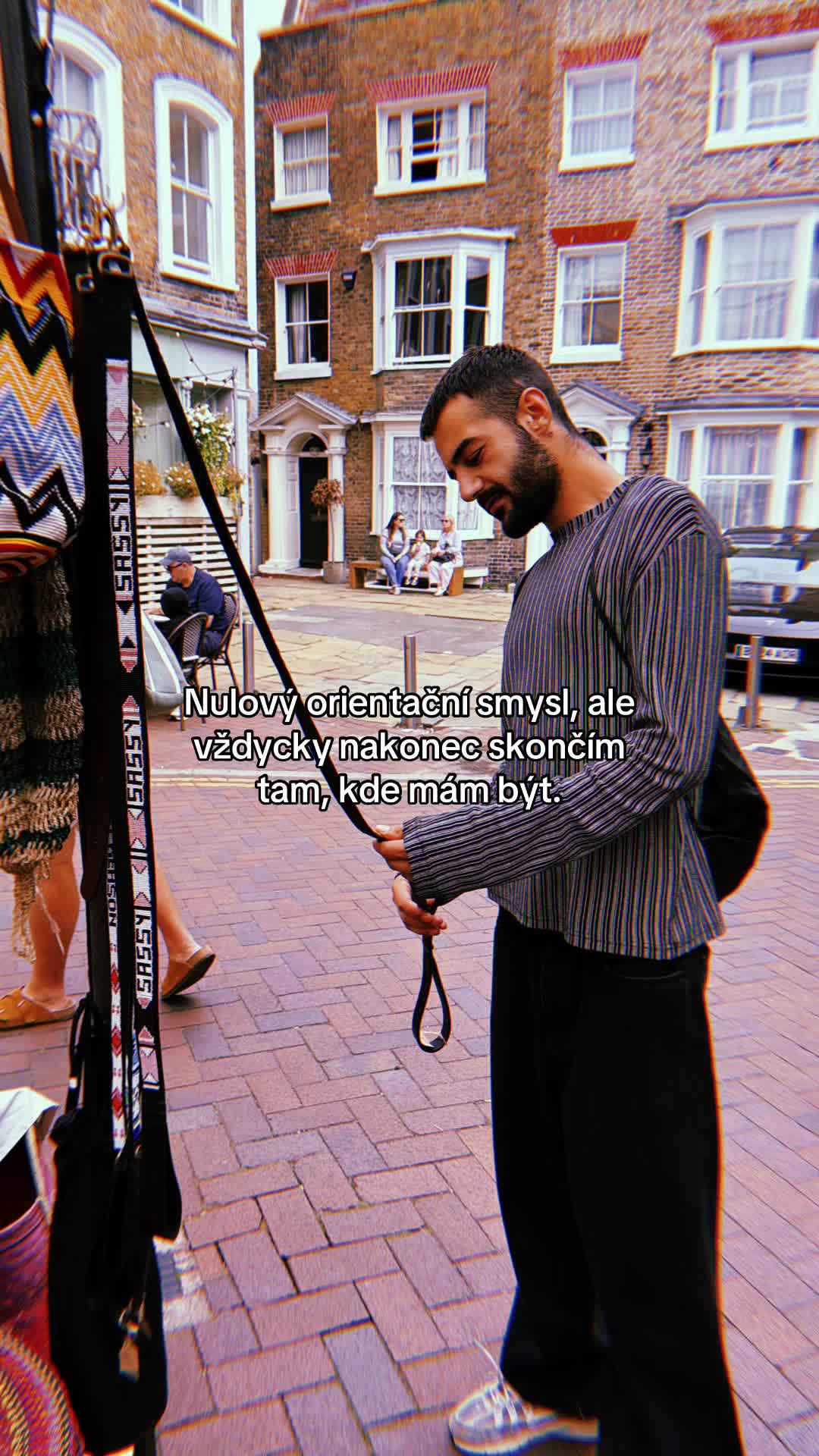 @ꓘB