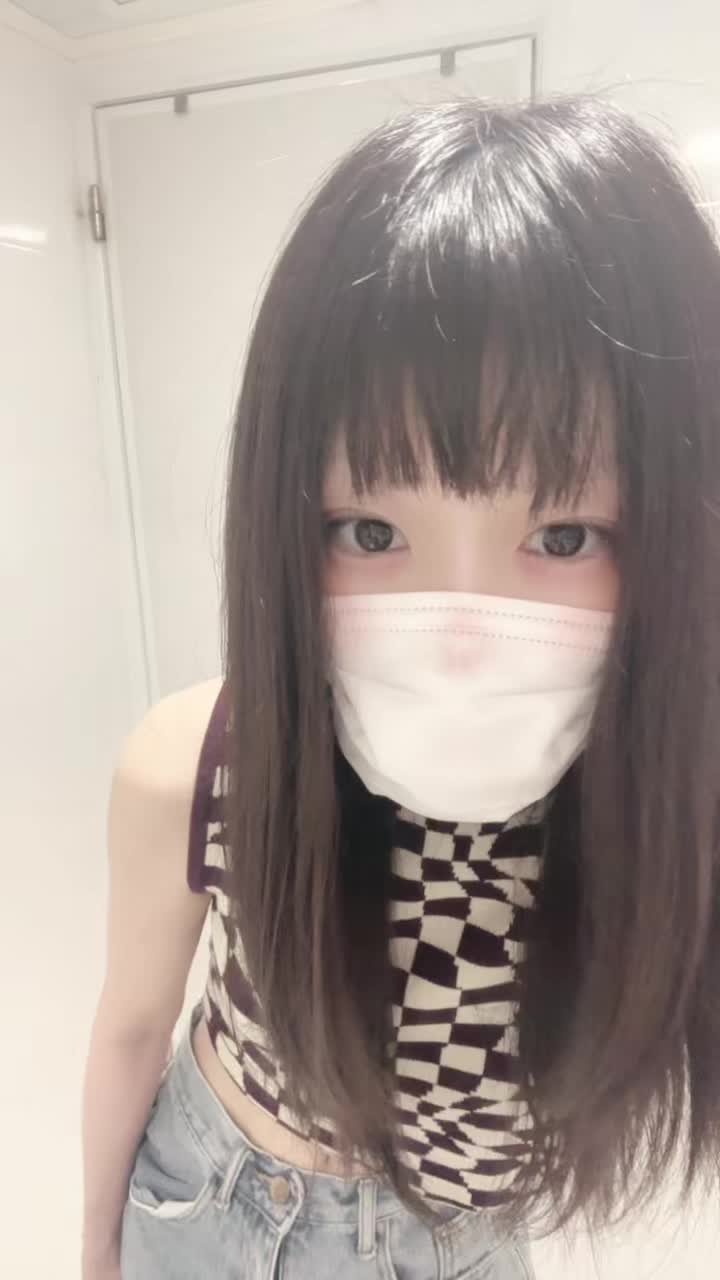 @実猫みねこ(՞ . .՞)੭"
