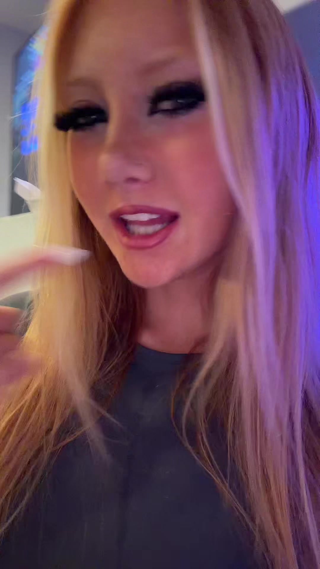 @💋