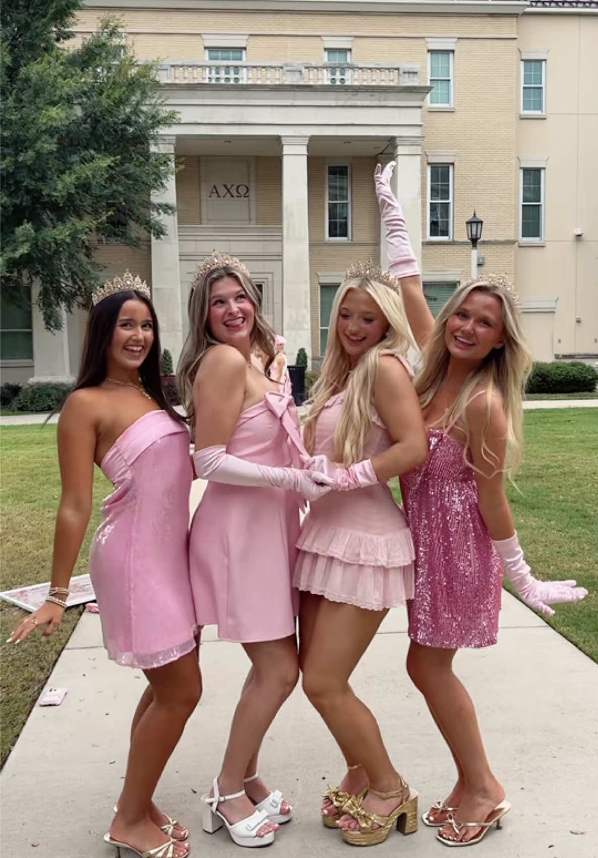 @AddieLovesPink