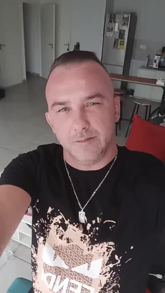 @hk666😈