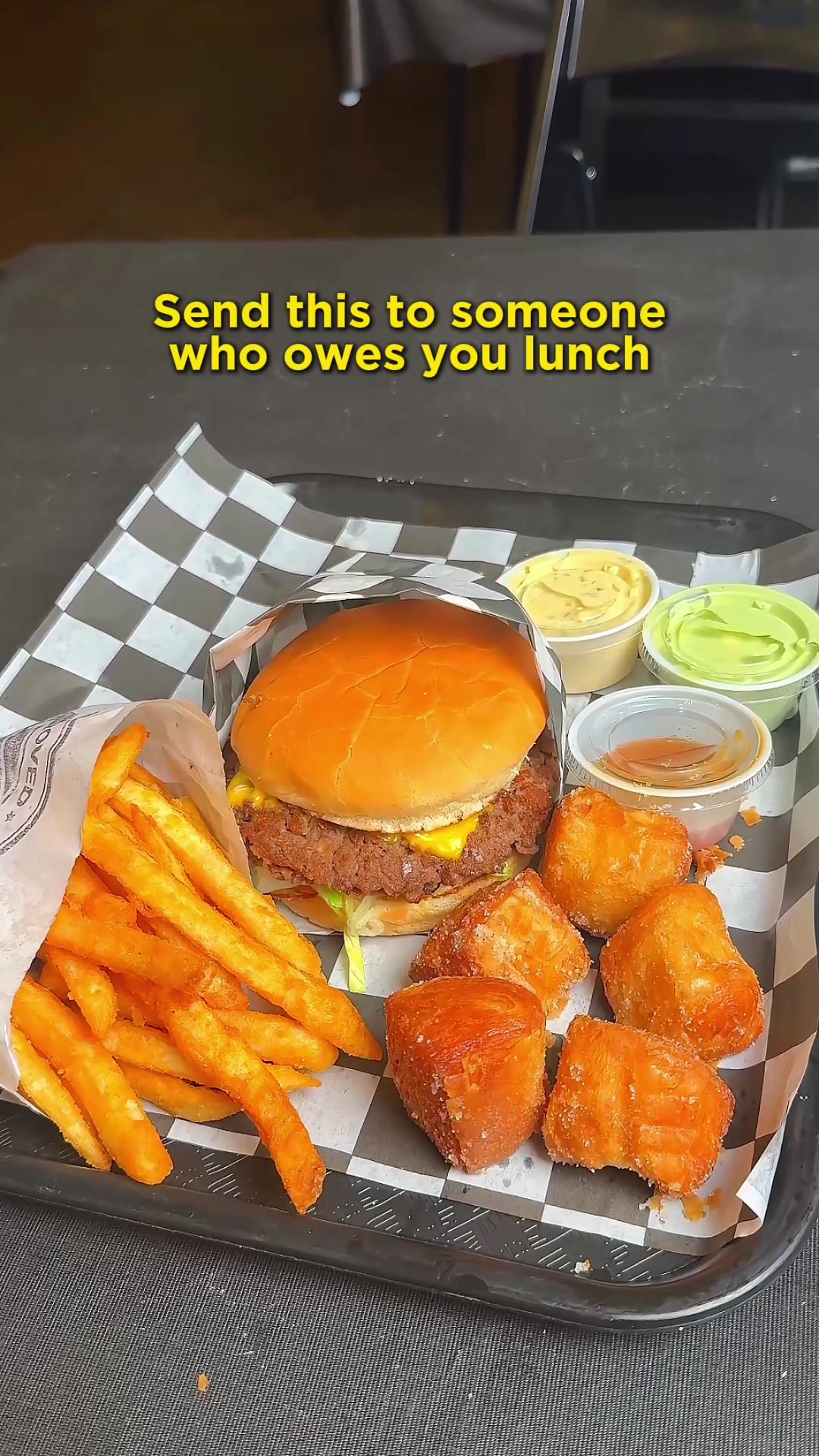 @Radnor's Burgers & Beignets 🍔