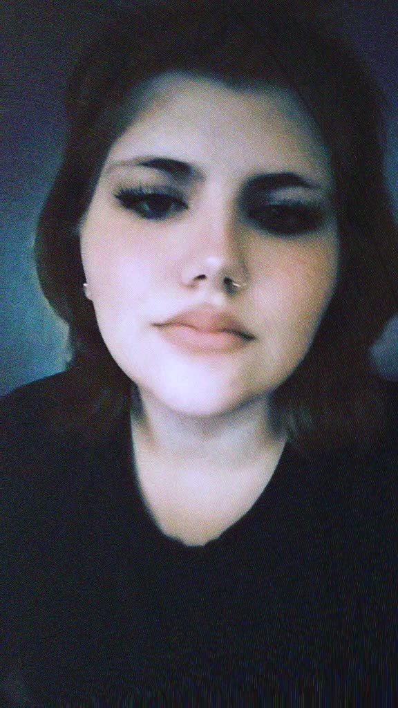 @Lana🦋🦖