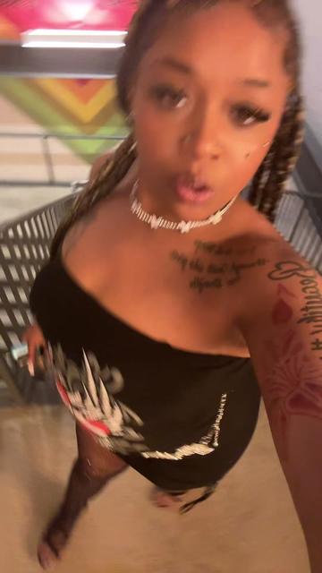 @Rie Rie 👅