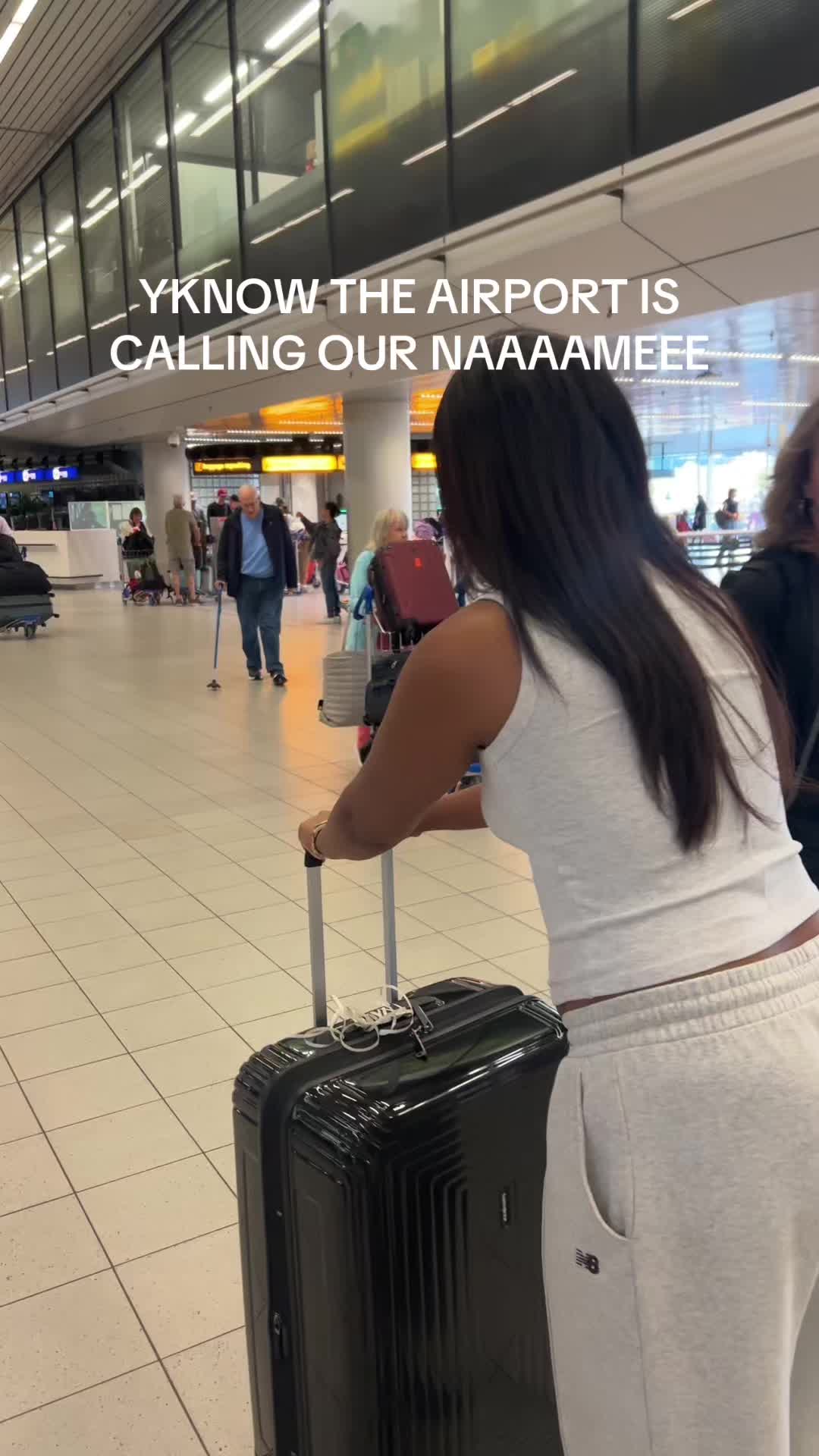 @Damini 🫧