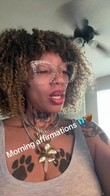 @Fontesha 🦋 🤎🧨