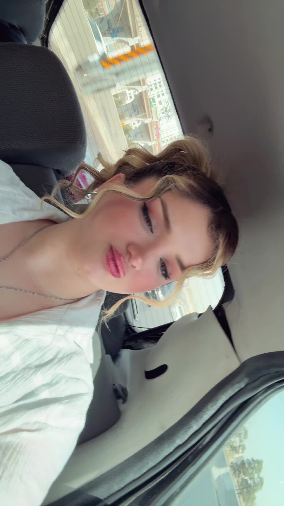 @Anahitaque
