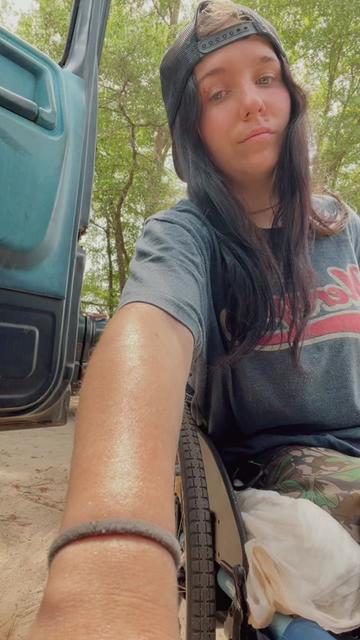 @paraplegic queen ๐ธ
