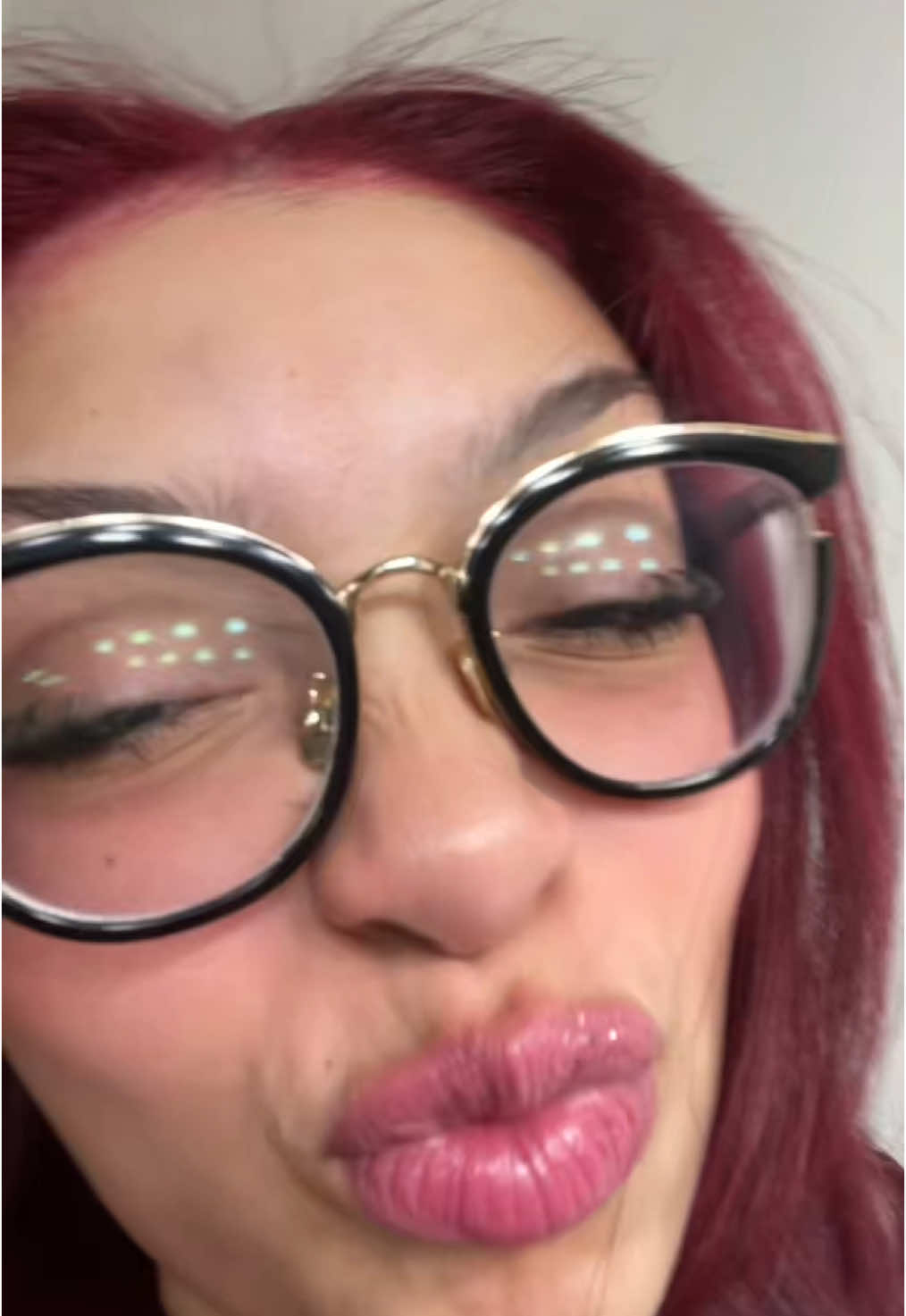 @theeesarahmarie