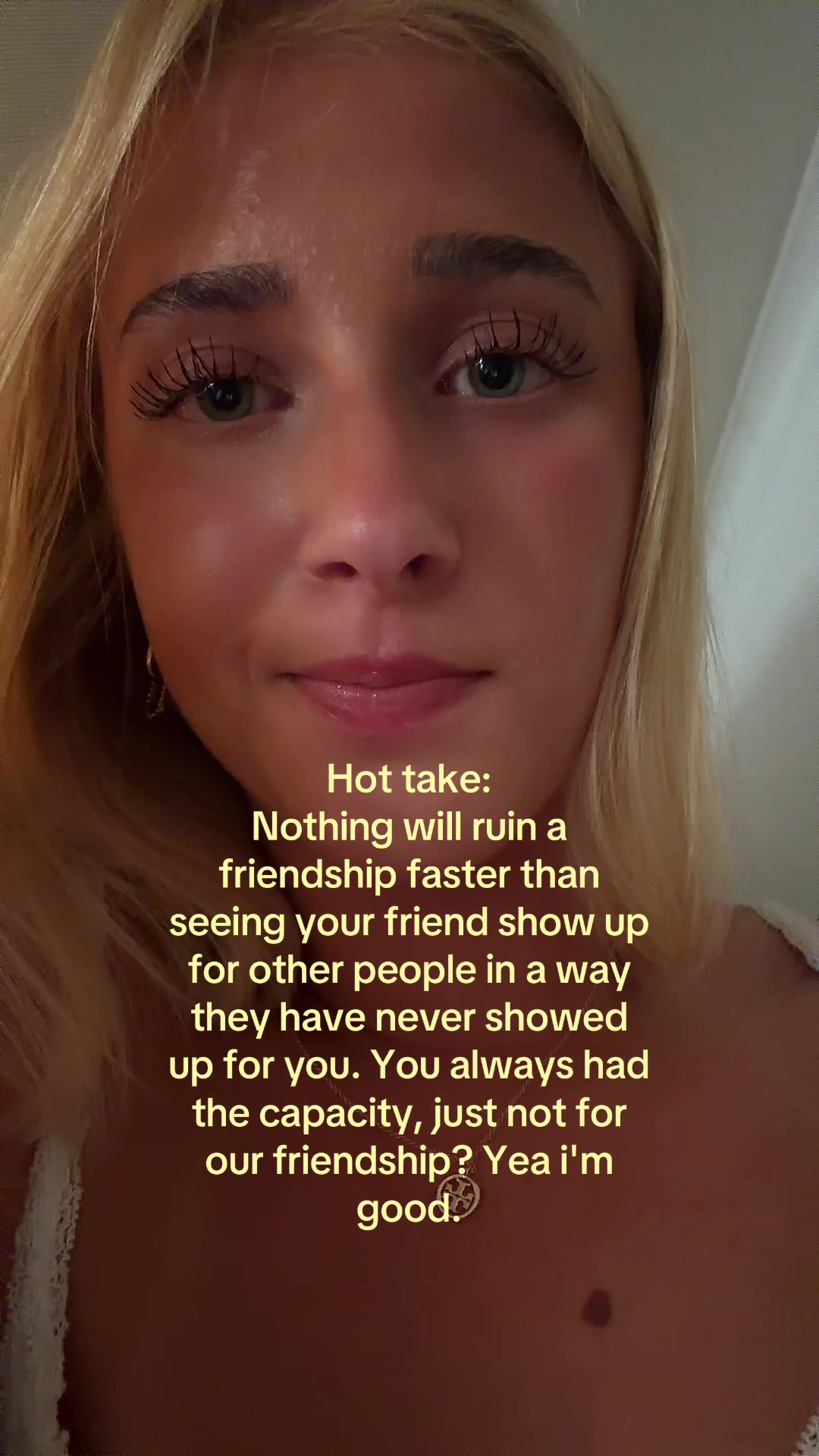@theelliebarker