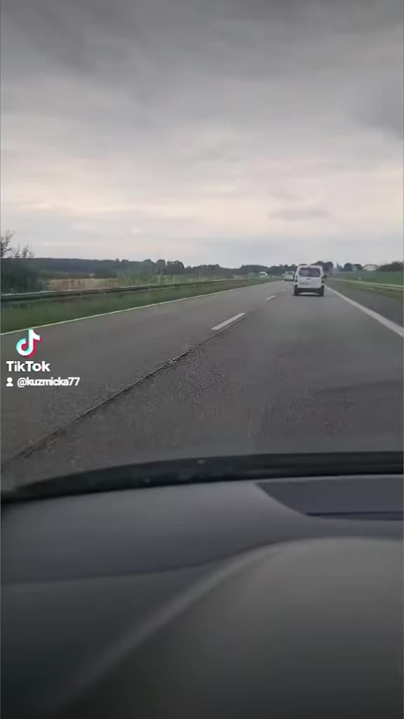 @kuzmićka77🇷🇸🇩🇪