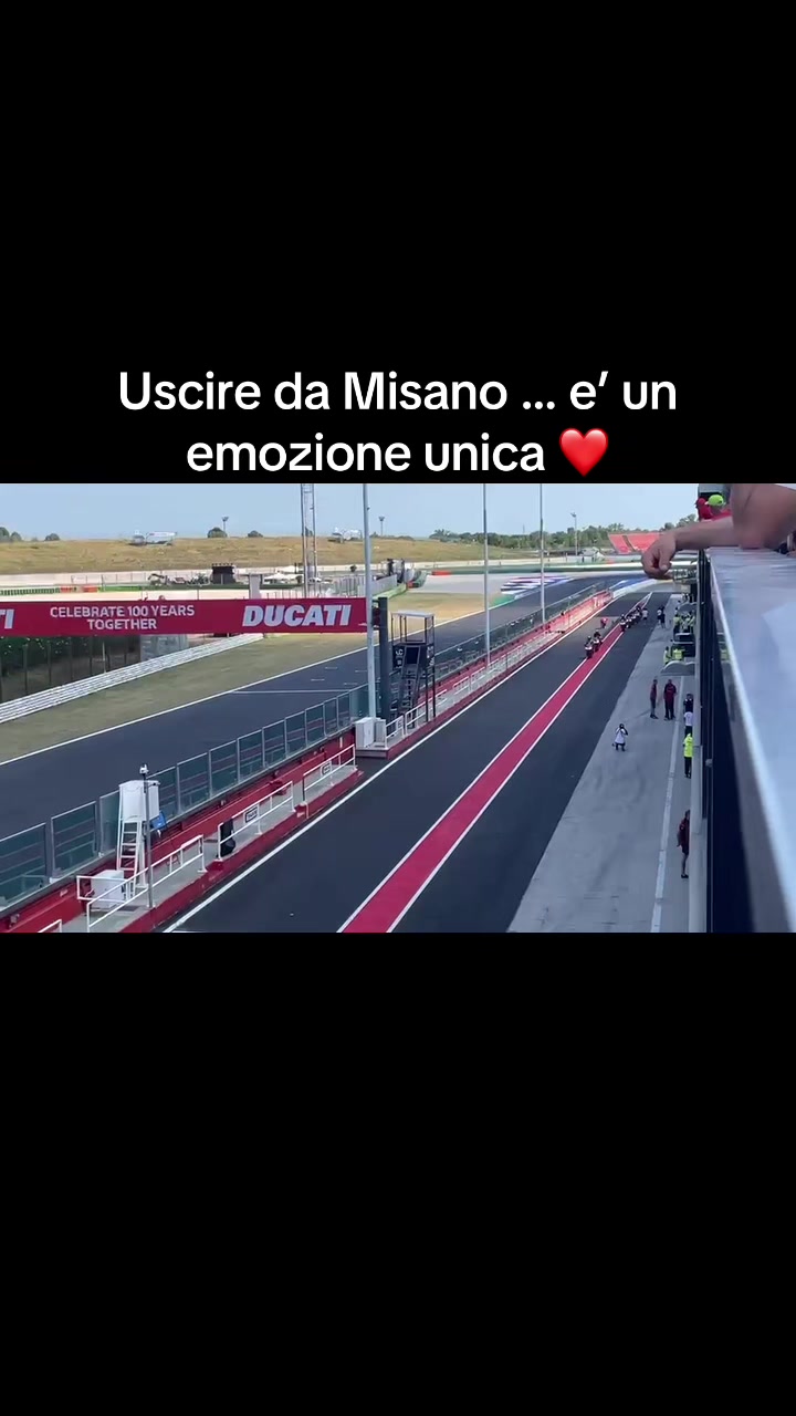 @❤️Ducati in love❤️🖤💙