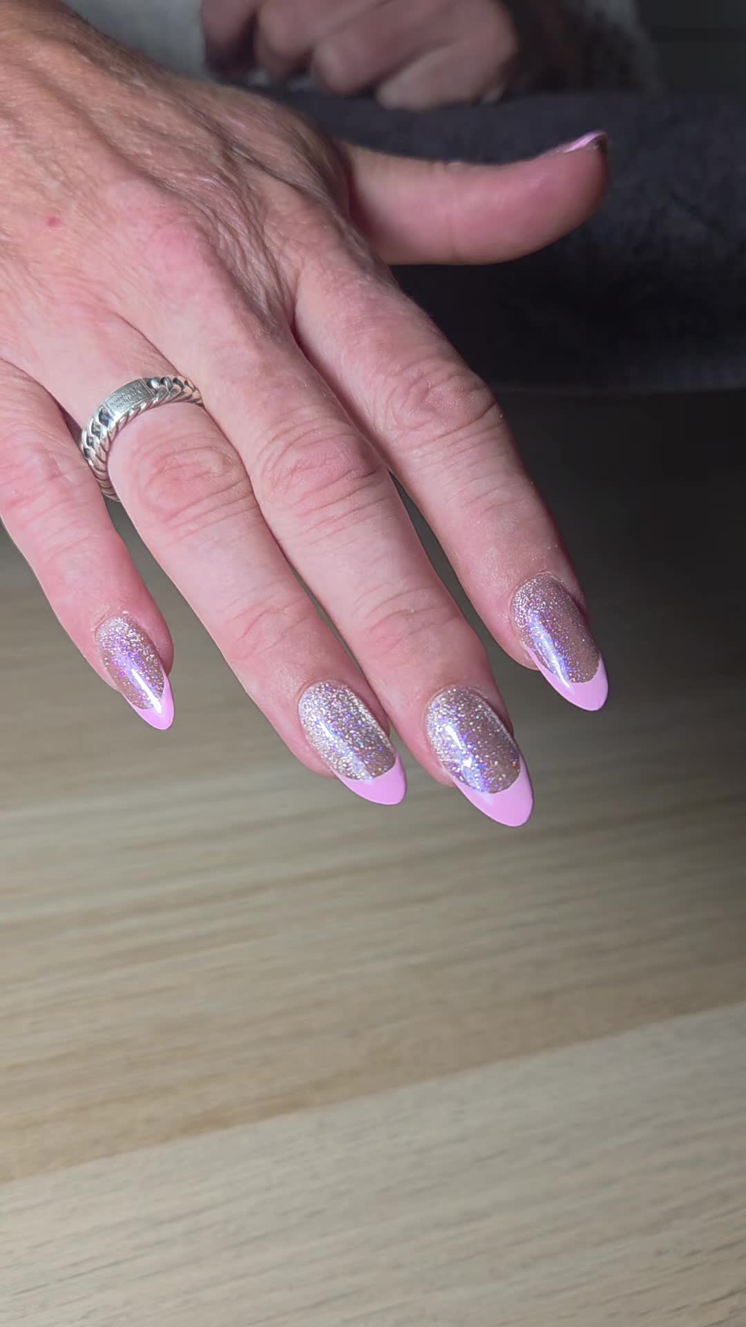 @Creawithnails