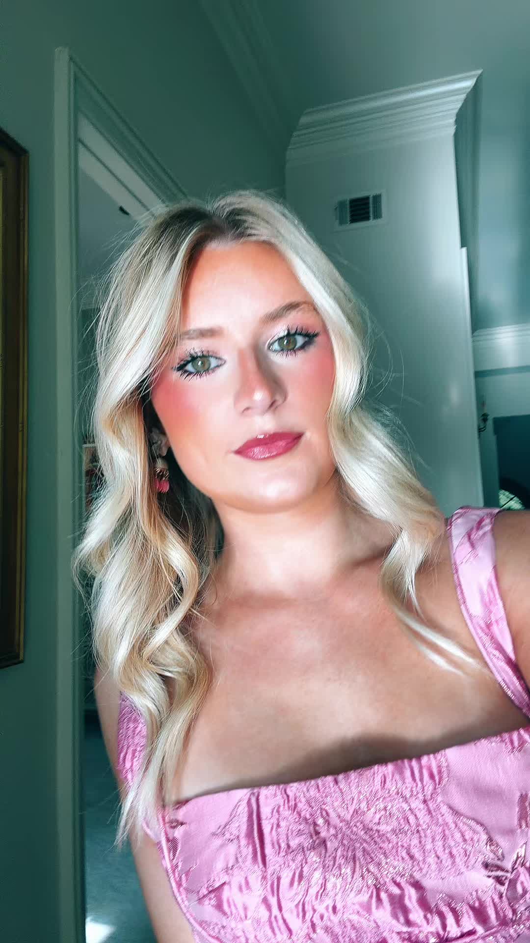 @charlottestrassel