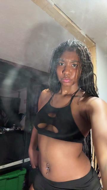 @lynn.sznnn