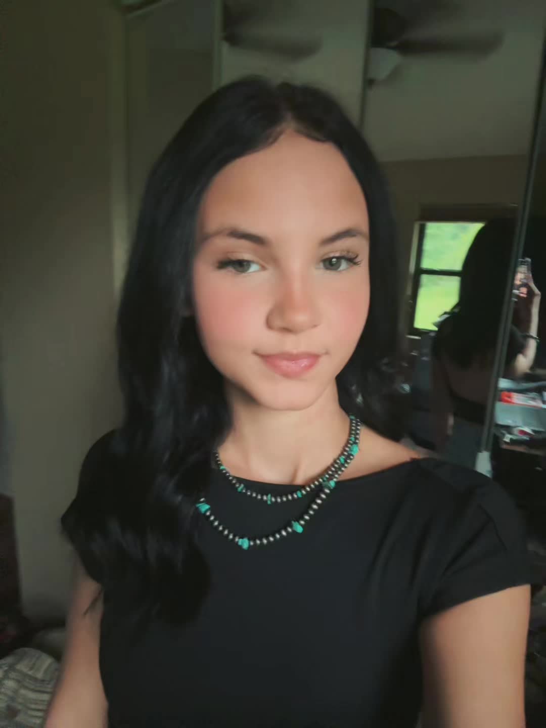 @bella