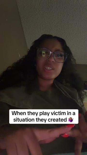 @tikomonroe