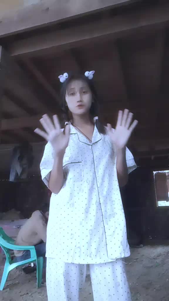 @zuzu