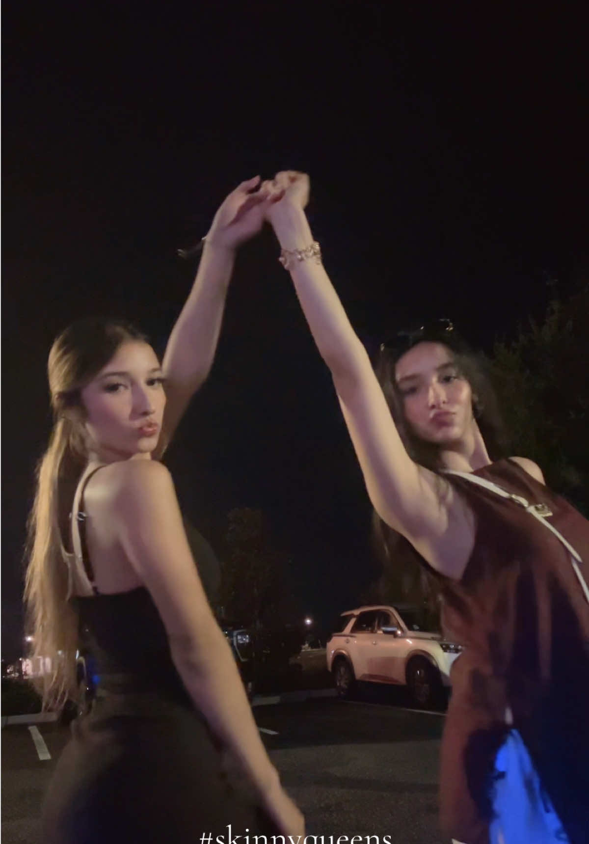 @𝐷𝑎𝑛𝑖𝑒𝑙𝑎