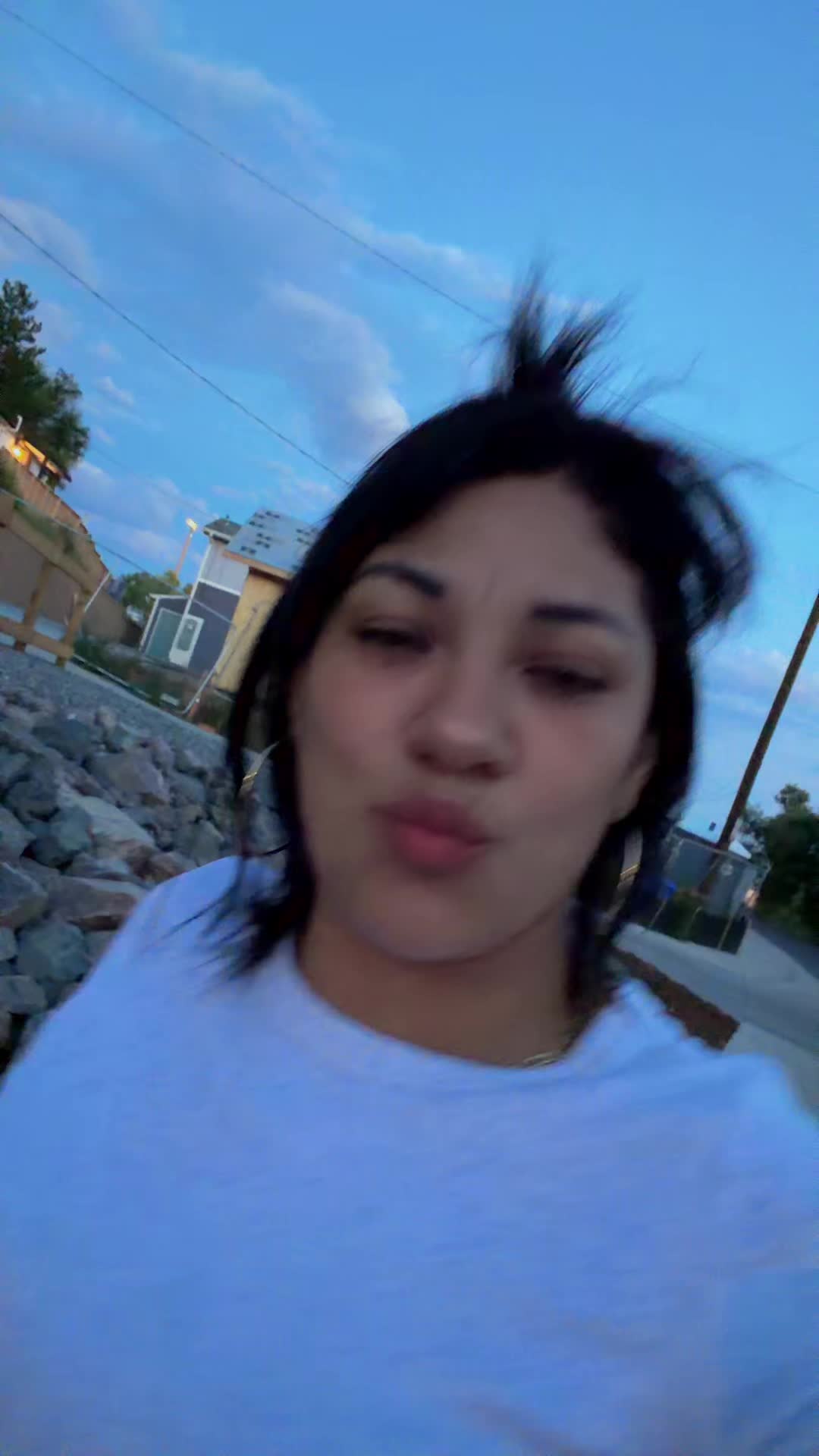 @Omelys